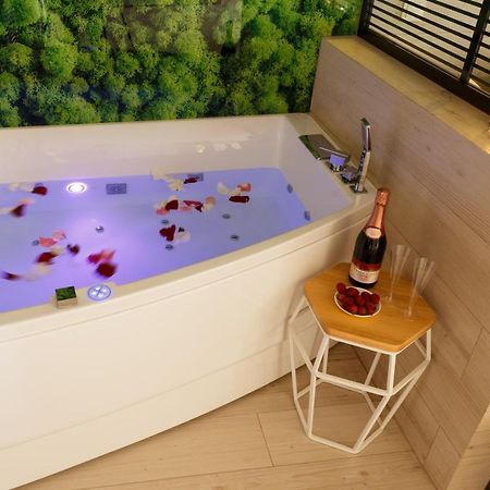 Luxury Apartments «Love Story» อิวาโน-ฟรานกิฟสเก ภายนอก รูปภาพ