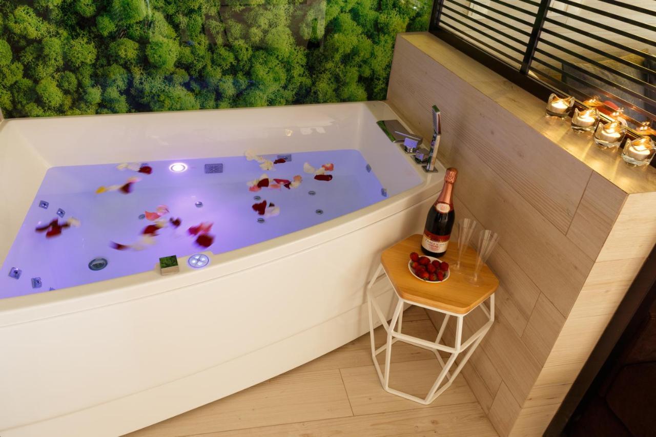 Luxury Apartments «Love Story» อิวาโน-ฟรานกิฟสเก ภายนอก รูปภาพ